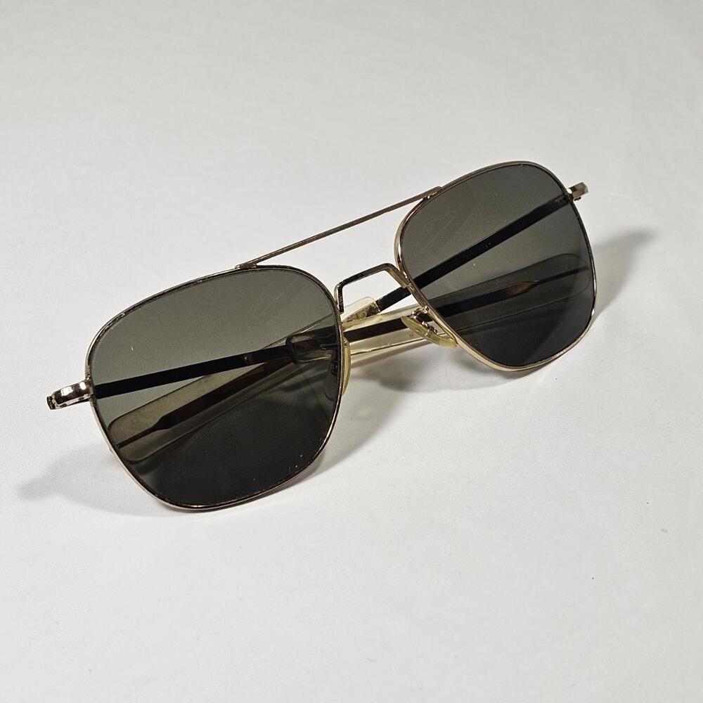 Vintage Randolph Engineering RE Metal Aviator Gold Italy Sunglasses 5 1/2 USA - Picture 12 of 13